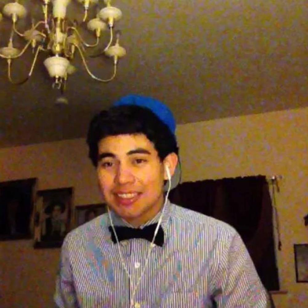 Meet your Posher, Luis